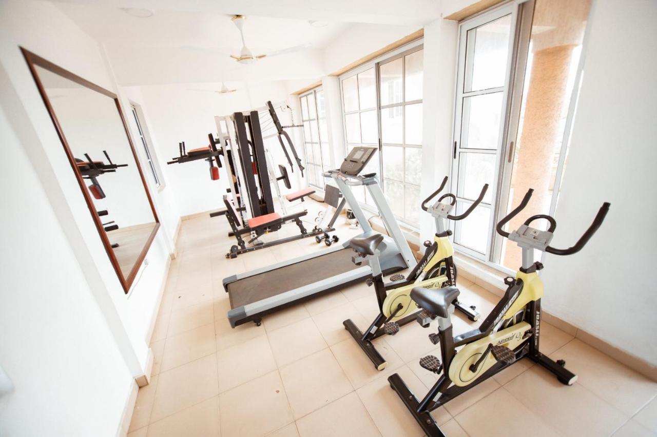Plus 33 Hotel Nungua Kültér fotó