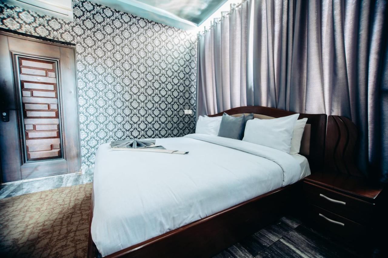 Plus 33 Hotel Nungua Kültér fotó