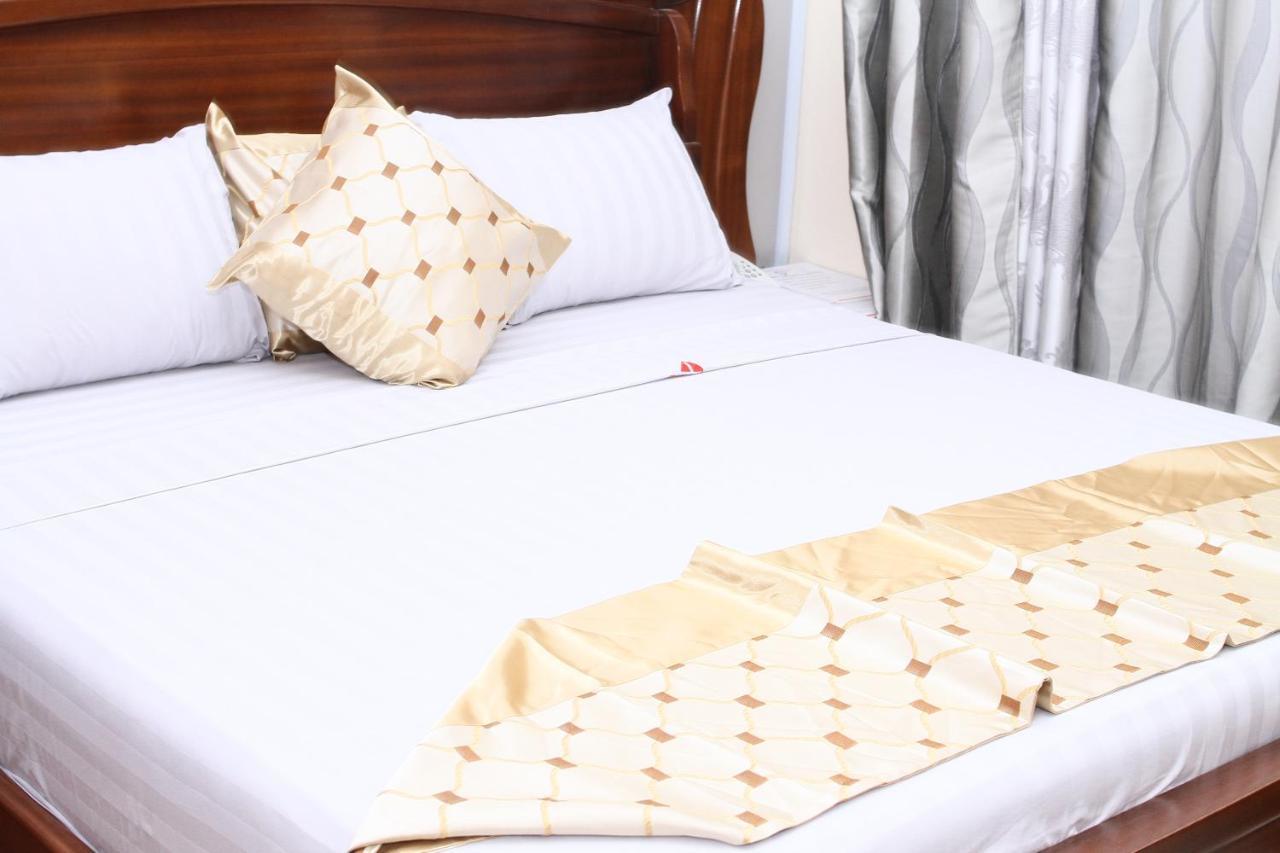 Plus 33 Hotel Nungua Kültér fotó