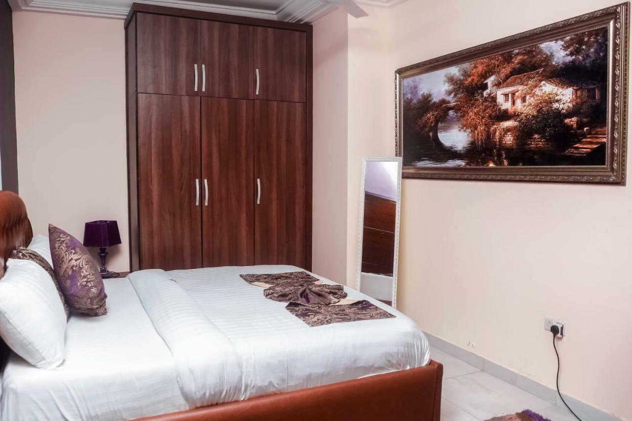Plus 33 Hotel Nungua Kültér fotó